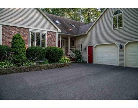 9 Canterbury Rd, Windham, NH 03087 photo 2