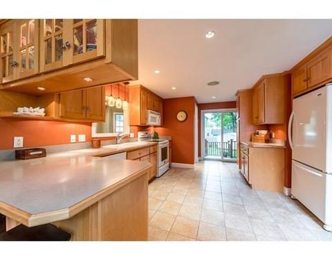 46 Washington St, Reading, MA 01867 photo 11