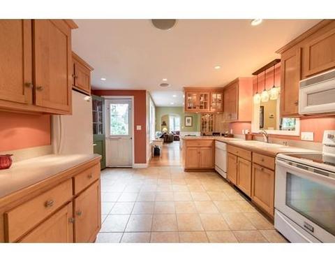 46 Washington St, Reading, MA 01867 photo 12