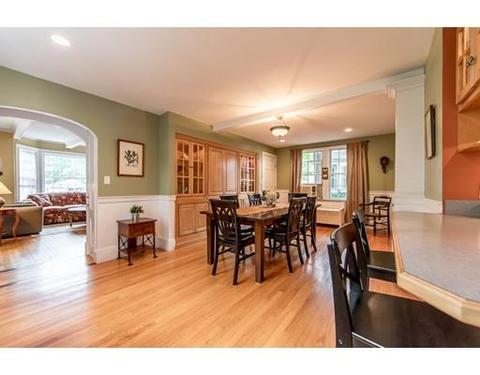 46 Washington St, Reading, MA 01867 photo 8