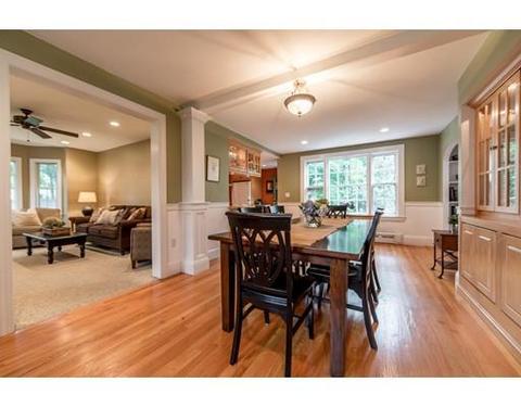 46 Washington St, Reading, MA 01867 photo 4