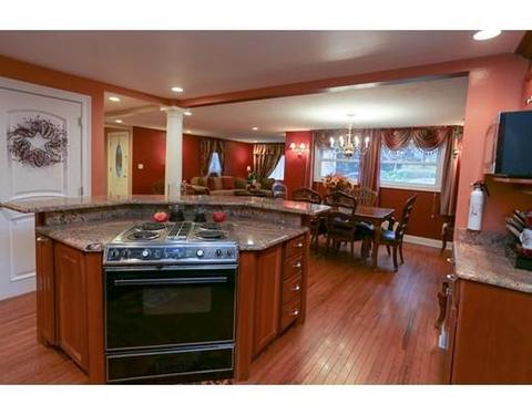 181 Flagg St, Worcester, MA 01609 photo 1