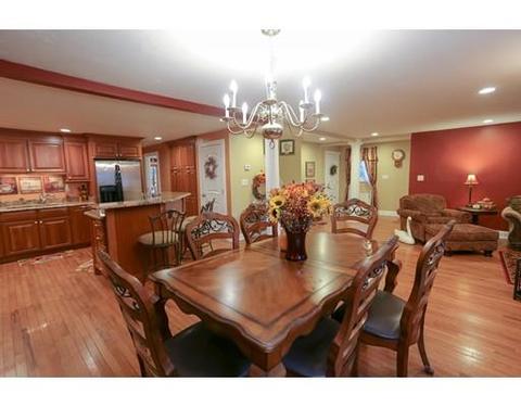 181 Flagg St, Worcester, MA 01609 photo 4