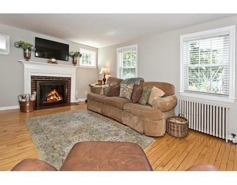 11 Windsor Rd, Stoneham, MA 02180 photo 4