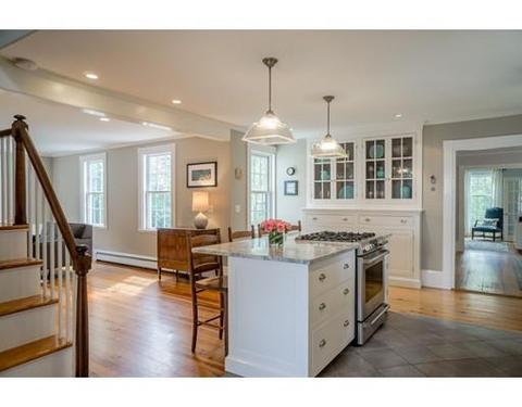 348 East St, Hingham, MA 02043 photo 4