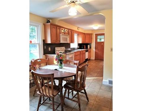 196 Oak, Gardner, MA 01440 photo 2