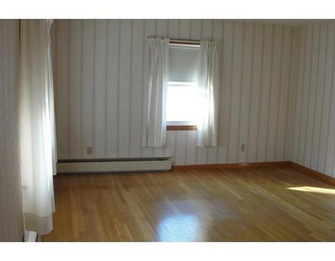 26 Robin Rd, Worcester, MA 01604 photo 9