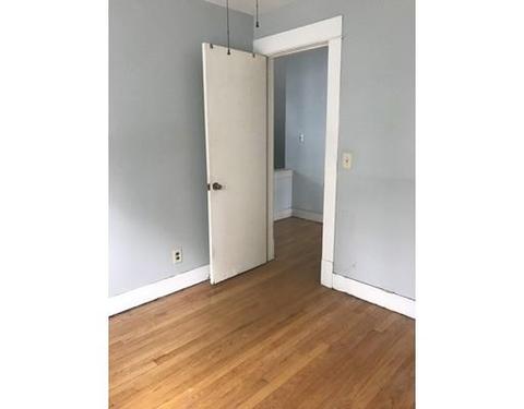 45 Fox St, West Springfield, MA 01089 photo 11
