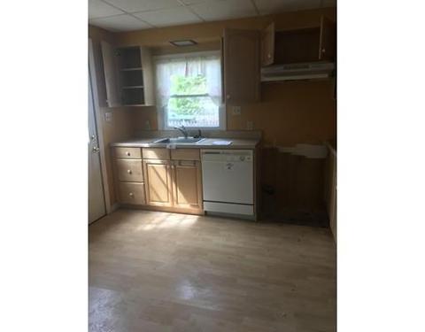 45 Fox St, West Springfield, MA 01089 photo 4