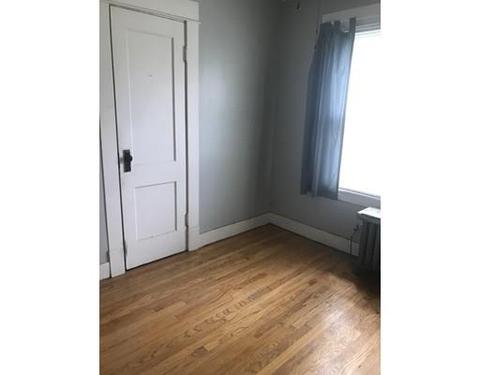 45 Fox St, West Springfield, MA 01089 photo 10