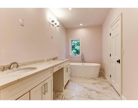 68 Pheasant Lndg, Needham, MA 02492 photo 18