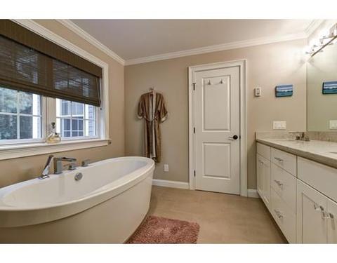 27 Curve St, Needham, MA 02492 photo 16