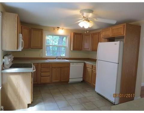 30 Church St, Upton, MA 01568 photo 3