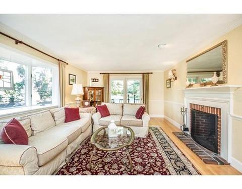 2 Surrey Ln, Danvers, MA 01923 photo 6