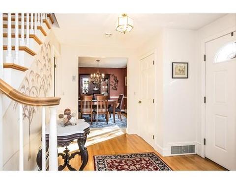 2 Surrey Ln, Danvers, MA 01923 photo 4