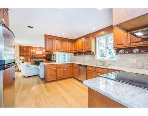 2 Surrey Ln, Danvers, MA 01923 photo 10