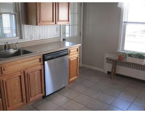 80 Powell Ave, Springfield, MA 01118 photo 4