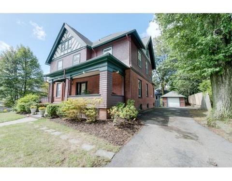 23 Lenox St, Worcester, MA 01602 photo 3