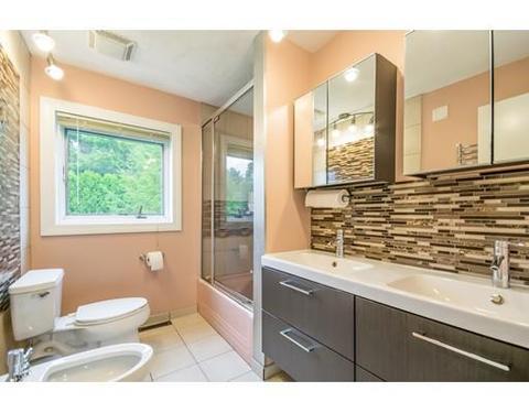 1008 Parker St, Springfield, MA 01129 photo 11