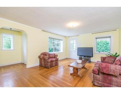 1008 Parker St, Springfield, MA 01129 photo 4