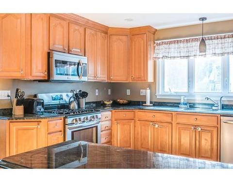 14 Edgemont Rd, Braintree, MA 02184 photo 9