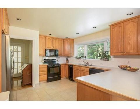 15 Howland Ln, Hingham, MA 02043 photo 4
