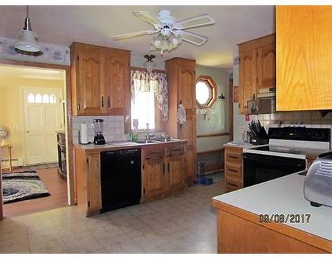 12 Ball St, Worcester, MA 01603 photo 8