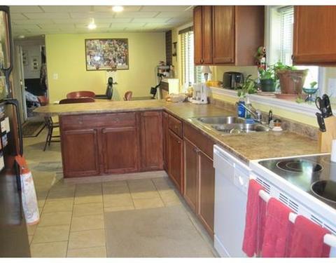7 Humes St, Webster, MA 01570 photo 1
