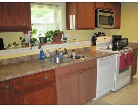 7 Humes St, Webster, MA 01570 photo 2