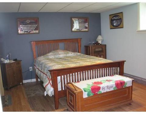 7 Humes St, Webster, MA 01570 photo 5