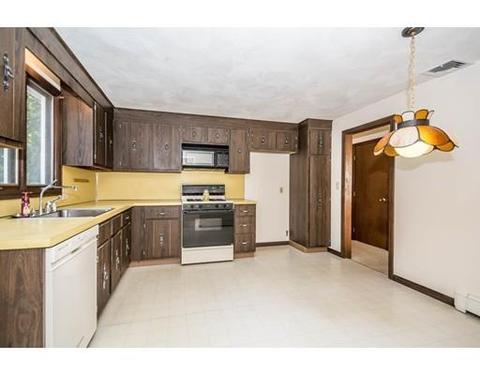 18 Arrow Cir, Reading, MA 01867 photo 3