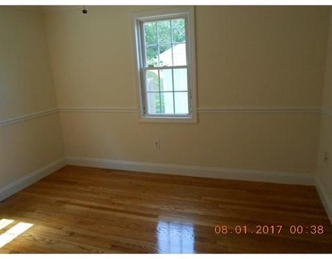 143 Blanan Dr, Chicopee, MA 01020 photo 7