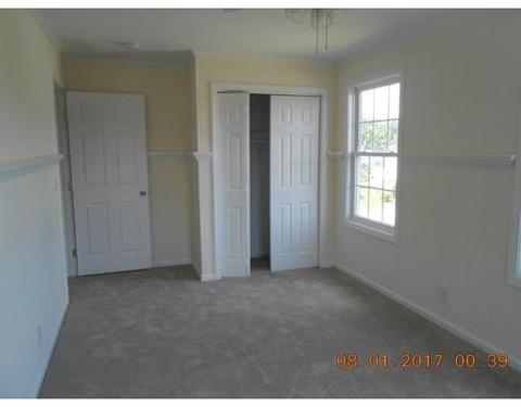 143 Blanan Dr, Chicopee, MA 01020 photo 10