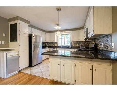 3 Amerena Cir, Danvers, MA 01923 photo 2