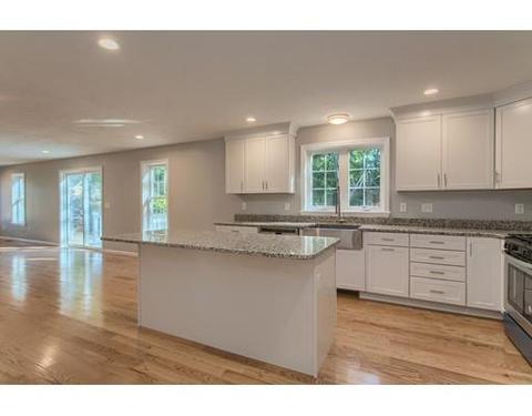10 Devarney Ct, Shirley, MA 01464 photo 3