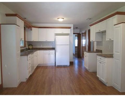 28 Doyle Ave, Springfield, MA 01104 photo 2