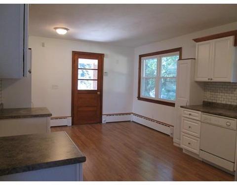 28 Doyle Ave, Springfield, MA 01104 photo 6