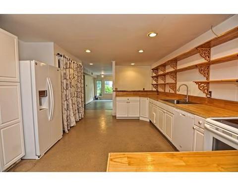 22 Forest St, Upton, MA 01568 photo 9