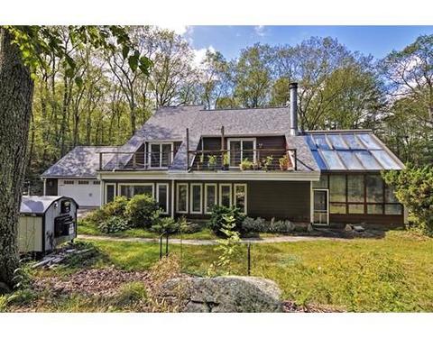22 Forest St, Upton, MA 01568 photo 1