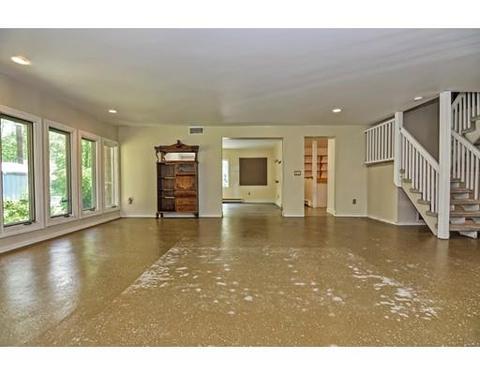 22 Forest St, Upton, MA 01568 photo 4