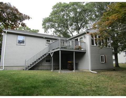 89 Jules St, Fall River, MA 02720 photo 4