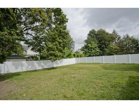 22 Madison St, Chicopee, MA 01020 photo 3