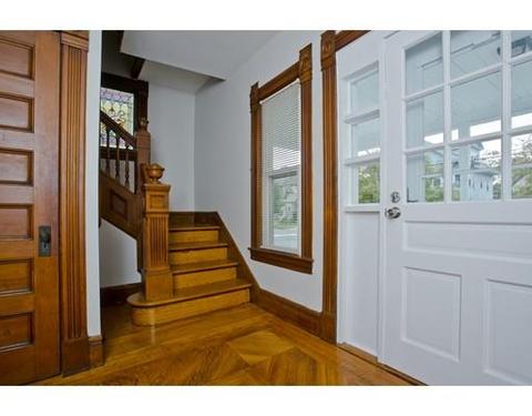 22 Madison St, Chicopee, MA 01020 photo 4
