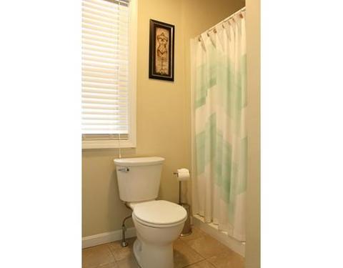 4 Genoa St, Worcester, MA 01603 photo 17