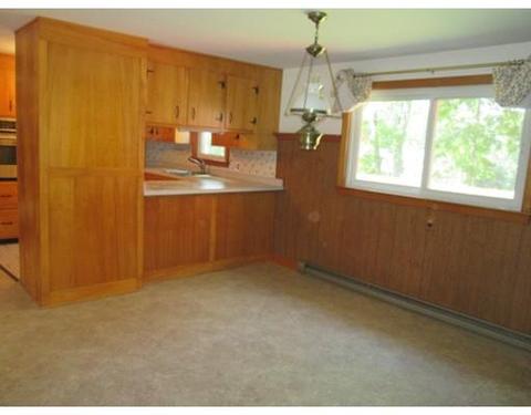 42 Cushing Rd, Webster, MA 01570 photo 12