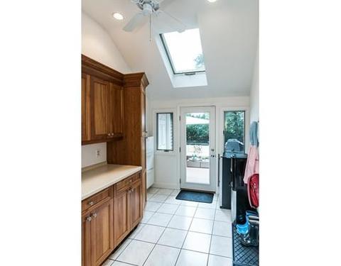 2 Beverly Rd, Arlington, MA 02474 photo 4