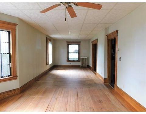 24 Pine St, West Springfield, MA 01089 photo 10