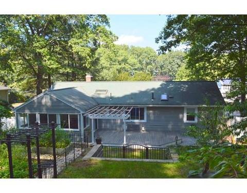 71 Indian Head Rd, Framingham, MA 01701 photo 1