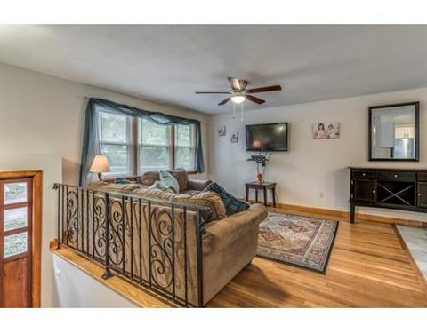 27 Andrews Ct, Gloucester, MA 01930 photo 6