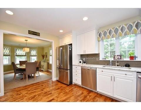 14 Jay Dr, Framingham, MA 01701 photo 3